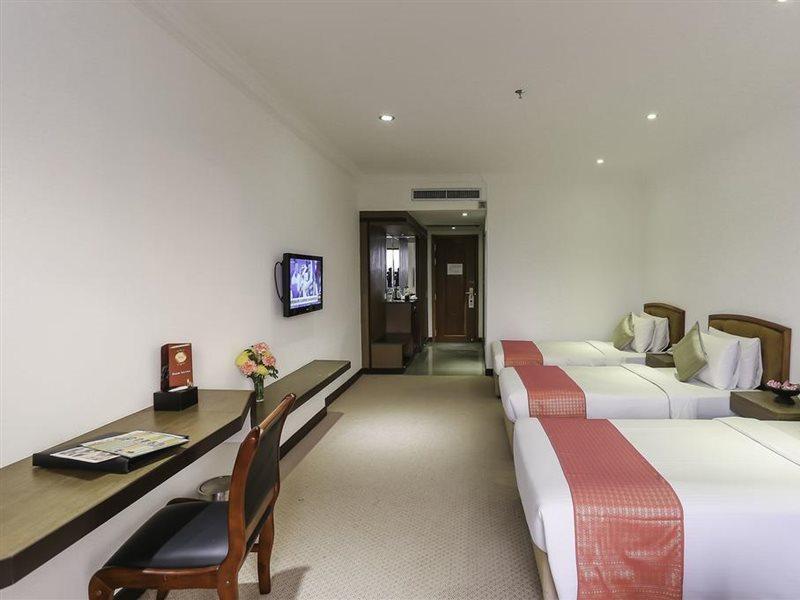 Angkor Howard Hotel Сием Реап Екстериор снимка