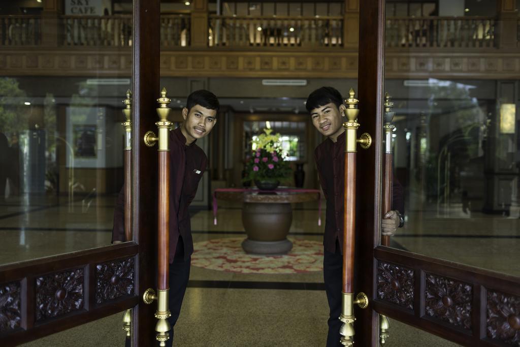 Angkor Howard Hotel Сием Реап Екстериор снимка