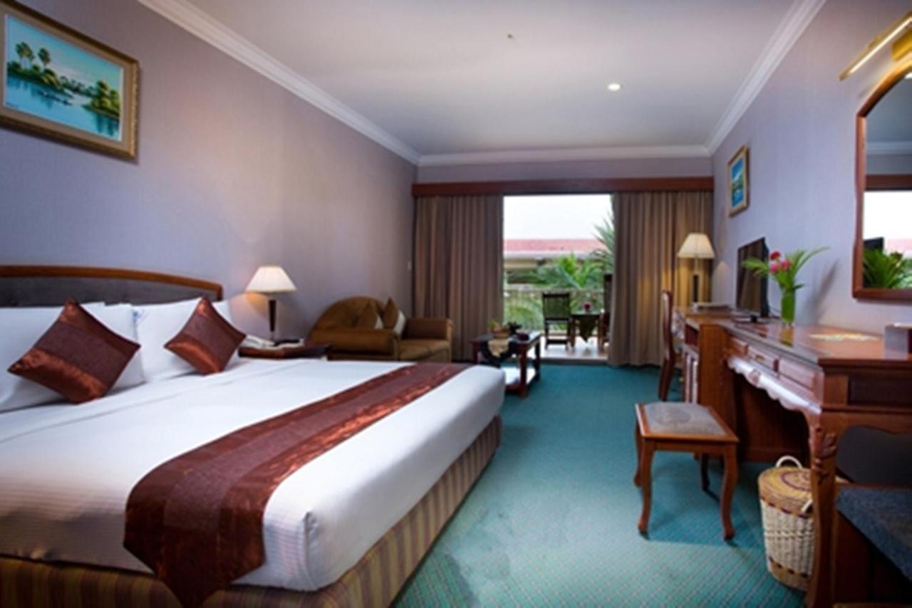 Angkor Howard Hotel Сием Реап Екстериор снимка
